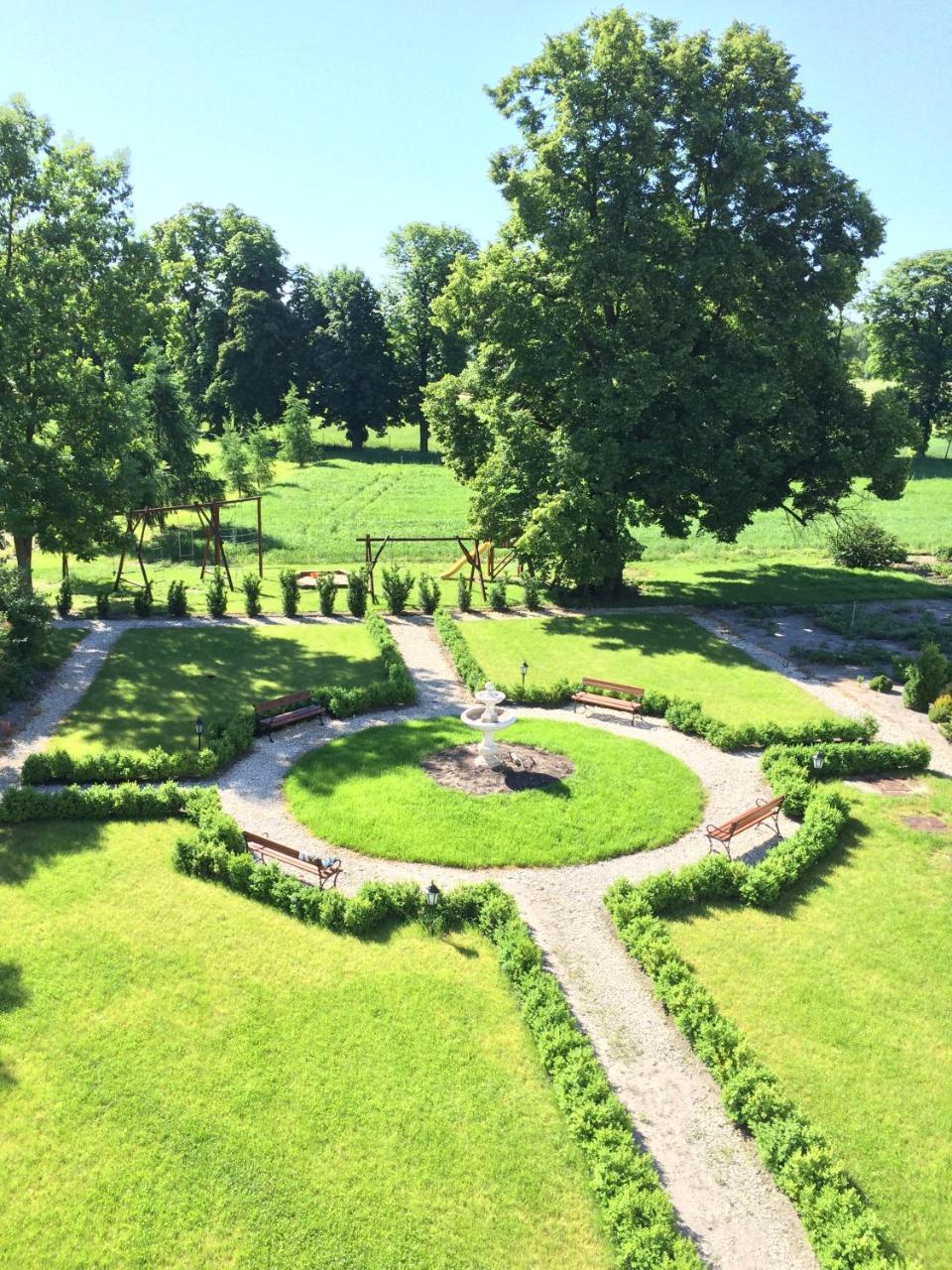 Agropark - Dworek Pod Lipa Sobkow Экстерьер фото